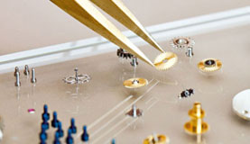 广州江诗丹顿指定维修门店打开表壳